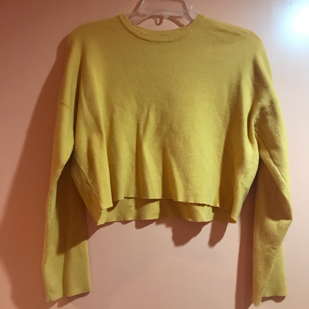 Cropped yellow sweater